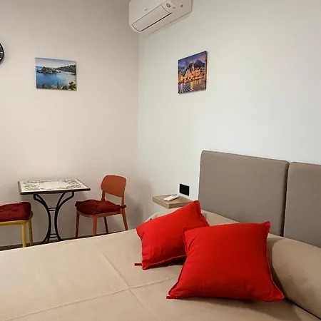 Nina *
